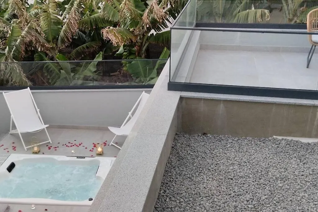 Sunset Avenue For Couple W/ Jacuzzi Spa Hot Water Paul do Mar  Paul do Mar (Madeira)